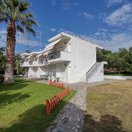Sophies Olive Haven Possidi Exterior photo